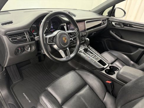 Certified 2021 Porsche Macan AWD/4WD image 26