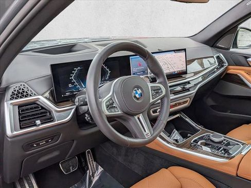 Certified 2025 BMW X5 M60i w/ Climate Comfort Package AWD/4WD image 9