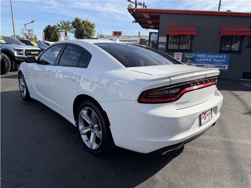 Used 2018 Dodge Charger R/T image 4