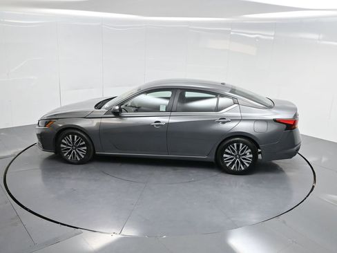 Used 2024 Nissan Altima 2.5 SV image 55