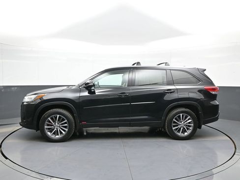 Certified 2019 Toyota Highlander XLE image 9