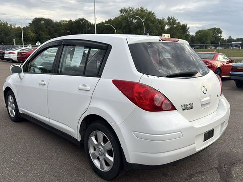 Used 2007 Nissan Versa Hatchback FWD image 7