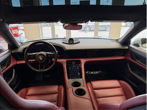 Used 2023 Porsche Taycan 4S w/ Premium Package image 24