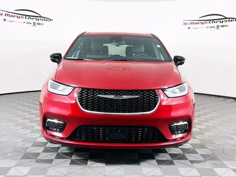 New 2025 Chrysler Pacifica Select FWD image 3