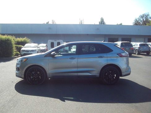 Used 2022 Ford Edge ST w/ Equipment Group 401A AWD/4WD image 2