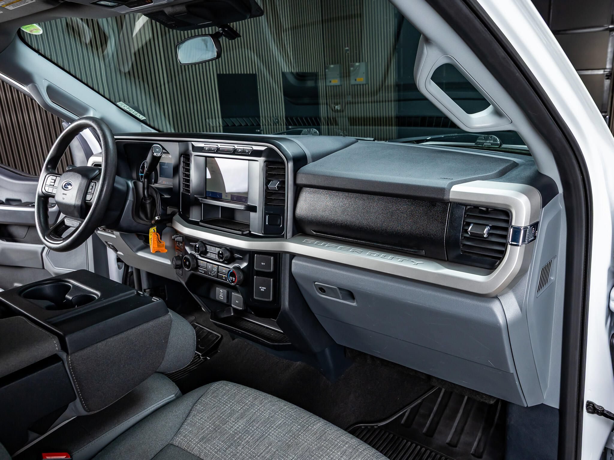 Used 2024 Ford F450 XLT w/ 360-Degree Camera Package AWD/4WD image 15