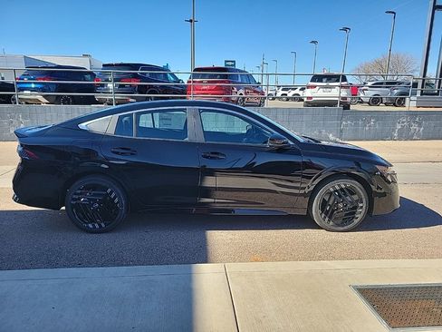 New 2026 Nissan Sentra SR w/ Floor Mat Package image 8