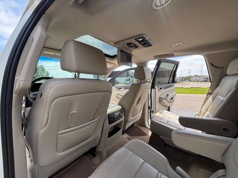 Used 2015 GMC Yukon Denali w/ Touring Package AWD/4WD image 8