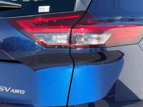 Used 2024 Nissan Rogue SV w/ SV Premium Package image 26