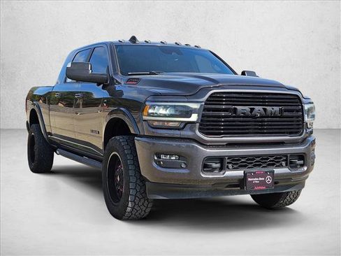 Used 2019 RAM 2500 Laramie w/ Night Edition image 3