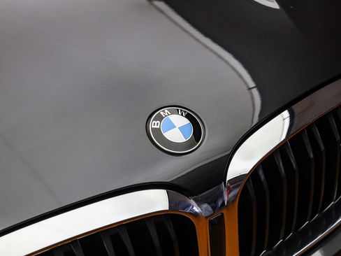 Certified 2023 BMW X4 M40i w/ Premium Package image 8