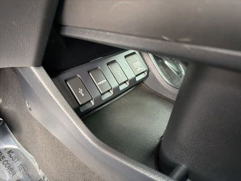 Certified 2018 Honda HR-V EX image 15