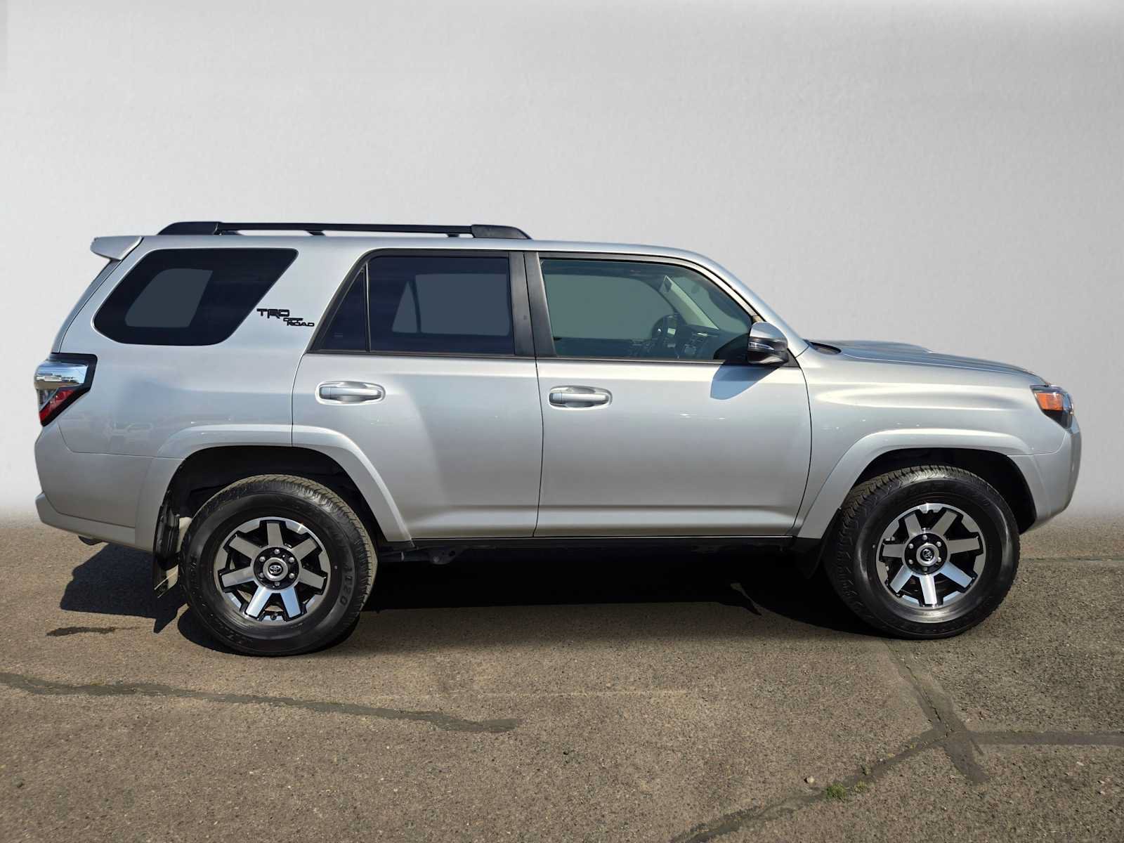 Certified 2023 Toyota 4Runner TRD Off-Road Premium w/ Moonroof Package AWD/4WD image 2