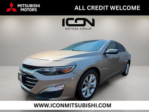 Used 2022 Chevrolet Malibu LT FWD image 1