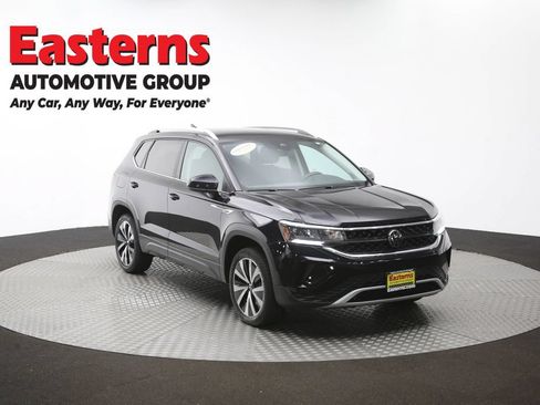 Used 2024 Volkswagen Taos SE FWD image 47