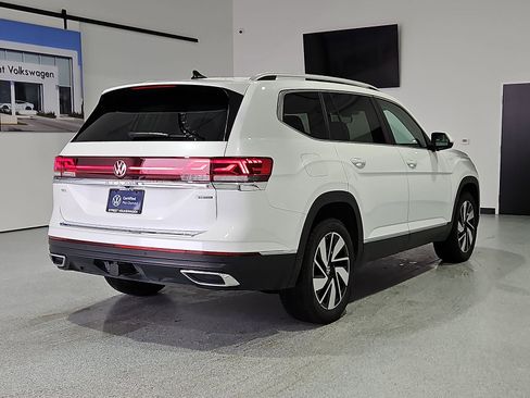 Certified 2024 Volkswagen Atlas SEL AWD/4WD image 8