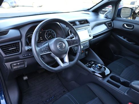 Used 2019 Nissan Leaf SV w/ Protection Package image 17