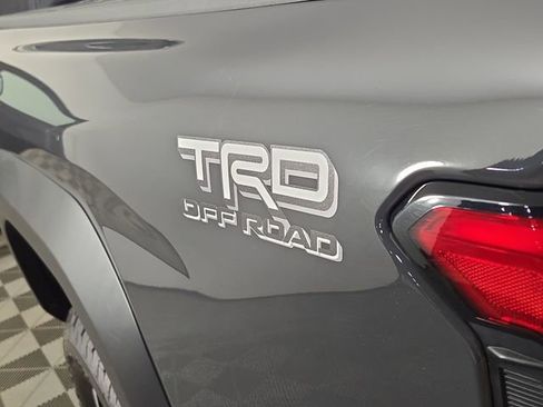 Used 2024 Toyota Tacoma TRD Off-Road image 33