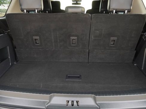 Used 2023 Ford Expedition XLT RWD image 12