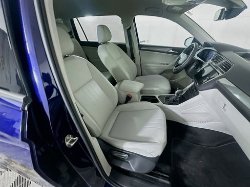 Used 2023 Volkswagen Tiguan SE image 29