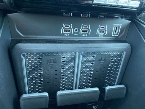 New 2025 RAM 3500 Limited image 33