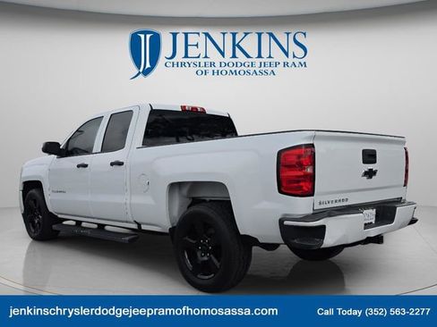 Used 2018 Chevrolet Silverado 1500 Custom w/ Custom Value Package RWD image 7