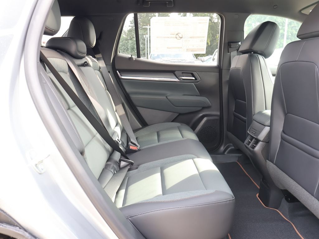 New 2027 GMC Terrain AT4 w/ Convenience Package III AWD/4WD image 32