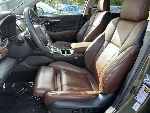 Certified 2022 Subaru Outback Touring AWD/4WD image 11