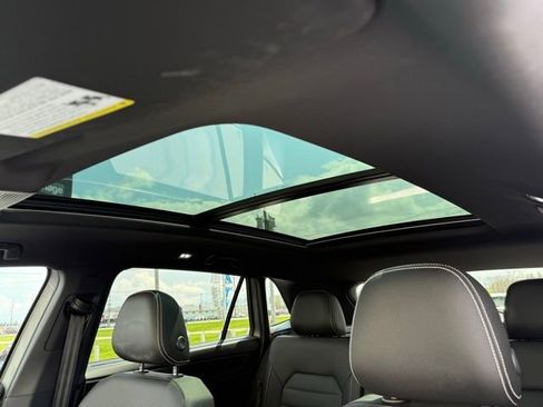 Certified 2025 Volkswagen Atlas Cross Sport SEL image 13