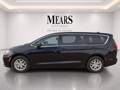 Used 2024 Chrysler Pacifica Touring-L
