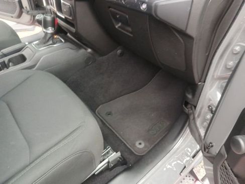 Used 2023 Jeep Wrangler Sport image 19