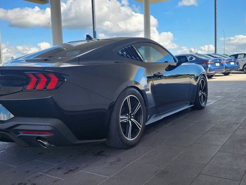 Used 2024 Ford Mustang Coupe image 6