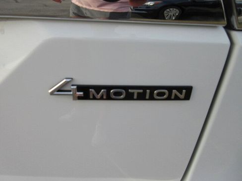 Used 2025 Volkswagen Atlas SE image 5