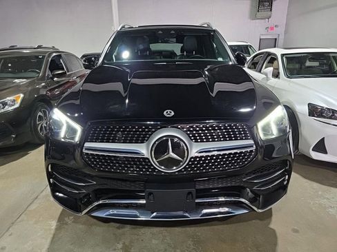 Used 2022 Mercedes-Benz GLE 450 4MATIC w/ AMG Line Exterior image 2