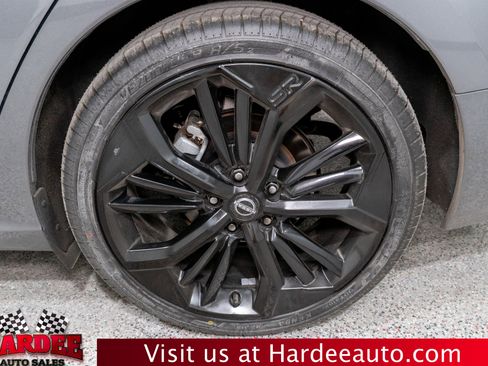 Used 2024 Nissan Altima 2.5 SR FWD image 10