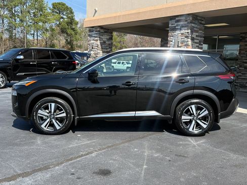 Used 2021 Nissan Rogue SL w/ Premium Package image 2