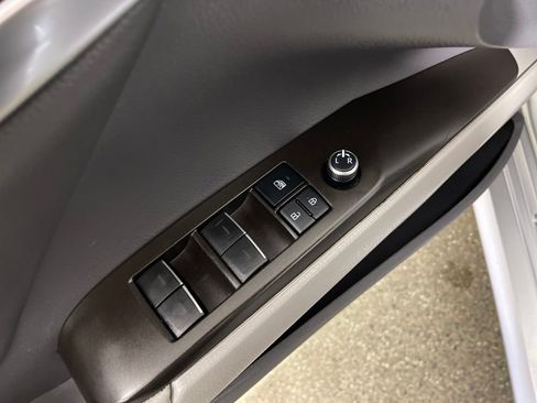 Certified 2022 Toyota Camry XLE image 16