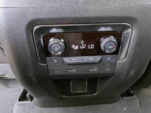 New 2025 Chevrolet Suburban High Country image 25