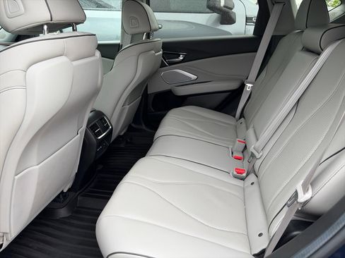 Used 2024 Acura RDX SH-AWD w/ Advance Package image 3