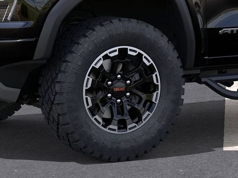New 2026 GMC Canyon AT4 w/ Off-Road Front Bumper Package AWD/4WD image 9