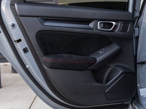 Used 2023 Honda Civic Type R image 39