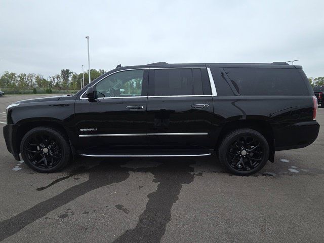 Used 2018 GMC Yukon XL Denali w/ Open Road Package AWD/4WD image 15