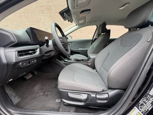 Used 2025 Kia K4 FWD image 10