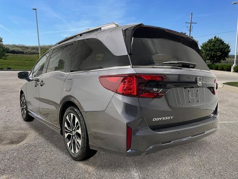 New 2026 Honda Odyssey Elite image 3