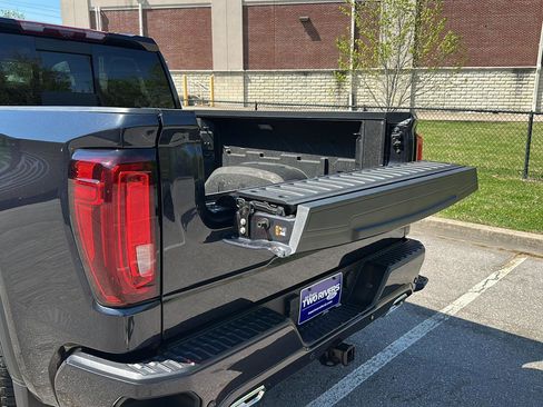 Used 2023 GMC Sierra 1500 Denali Ultimate AWD/4WD image 34