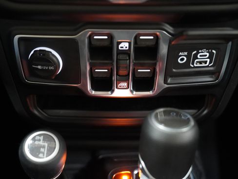 Used 2022 Jeep Gladiator Sport image 30