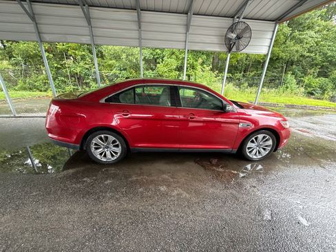 Used 2012 Ford Taurus Limited FWD image 6