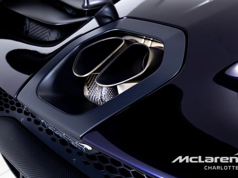Used 2019 McLaren Senna RWD image 35