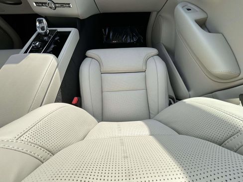 New 2026 Volvo XC90 B6 Ultra image 16