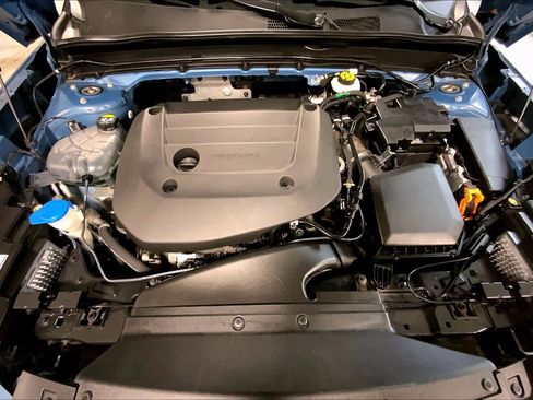 Used 2023 Volvo XC40 B5 Ultimate w/ Protection Package Premier image 31